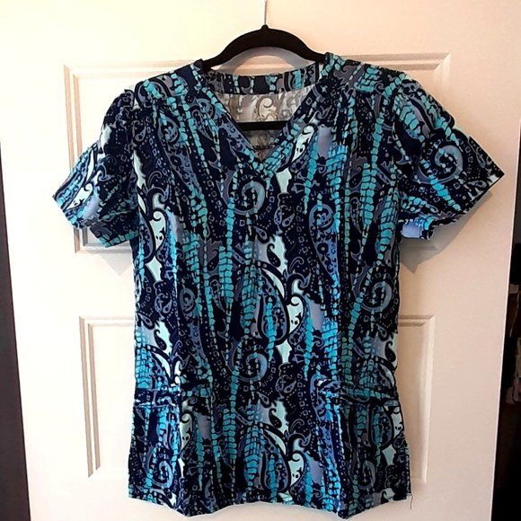Health Pro Women's Scrub Top - Classic Blue Pattern (Size Small) - Picture 1 of 3